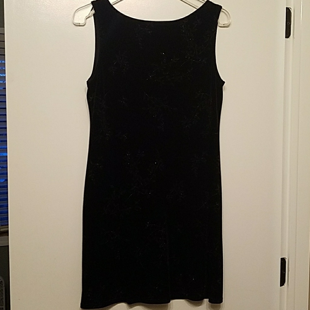 🌻5 for $20🌻 Black dress w/silver floral print M